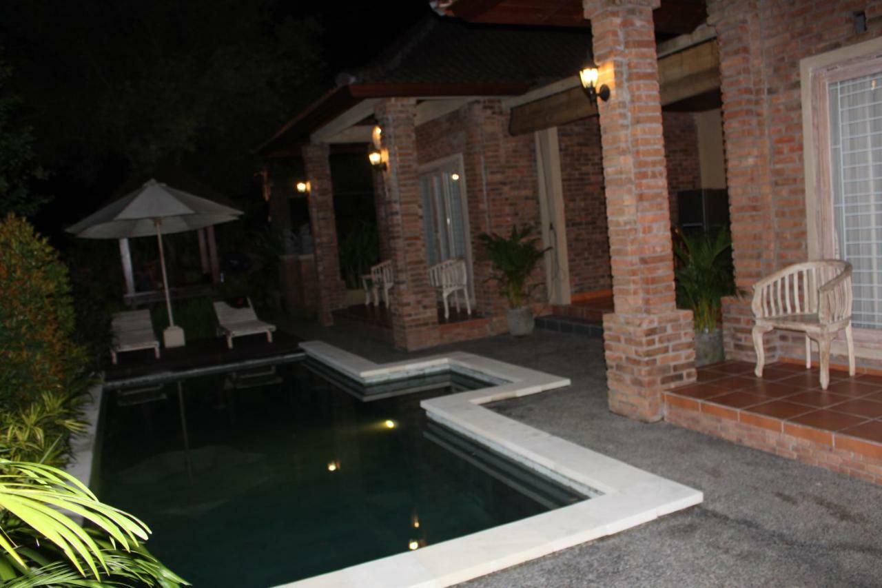 Villa Mayong Uluwatu エクステリア 写真