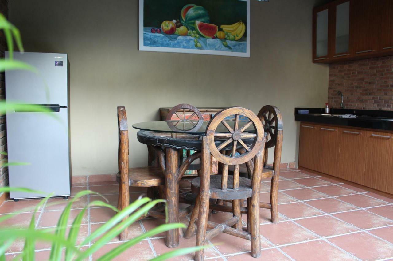Villa Mayong Uluwatu エクステリア 写真